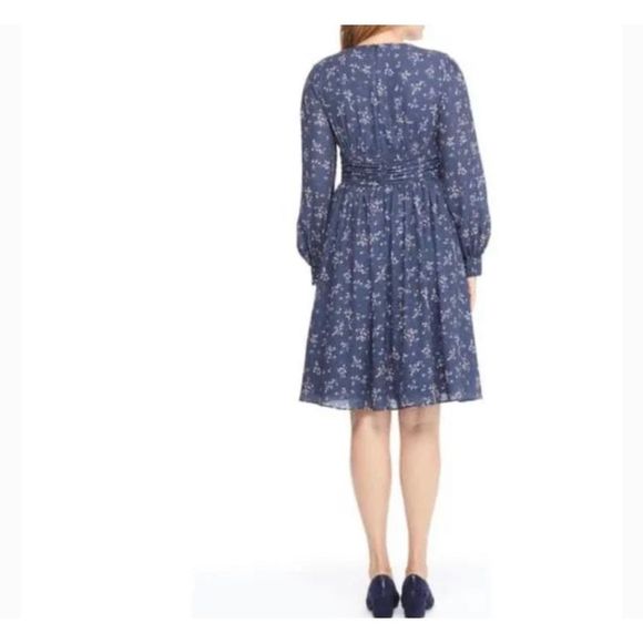 Gal Meets Glam Kelsey Faux Wrap Floral Dress Size 4 - Picture 2 of 14